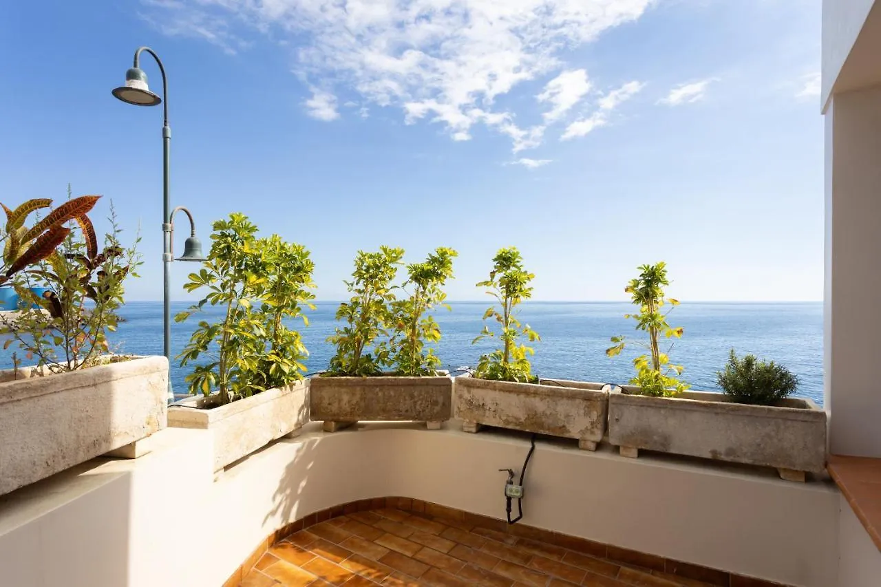 Casa vacanze Home2Book Stunning Beachfront House With Sea Views Candelaria