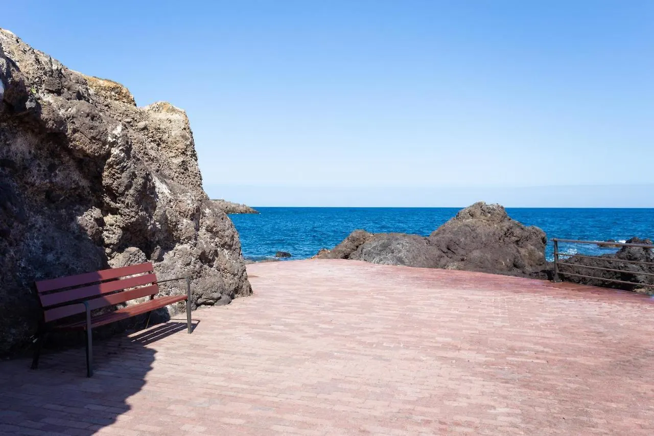 Home2Book Stunning Beachfront House With Sea Views Candelaria Casa vacanze